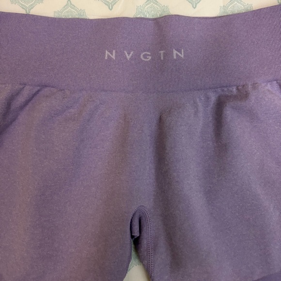 NVGTN Mid Rise Contour Seamless Shorts - Lilac - Picture 3 of 7